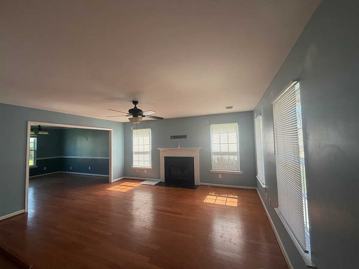 Building Photo - 575 Batty Way