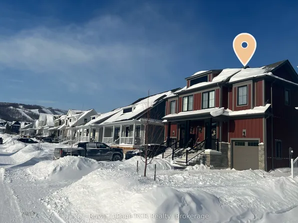 130 Courtland St, The Blue Mountains, ON L9Y 5L7