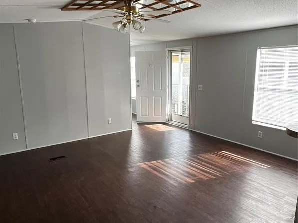 3902 Marzia Ave, Fresno, TX 77545