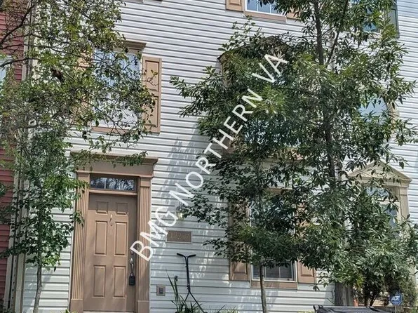10207 Magnolia Grove Dr, Manassas, VA 20110