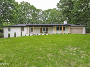 106 Woodridge Ln, Oak Ridge, TN 37830