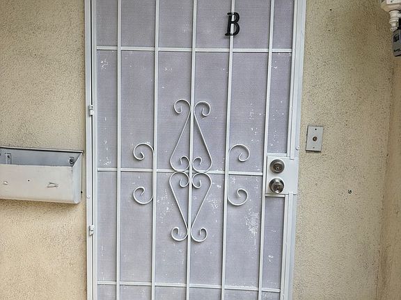 4th image of 340 W Fairway Dr APT B