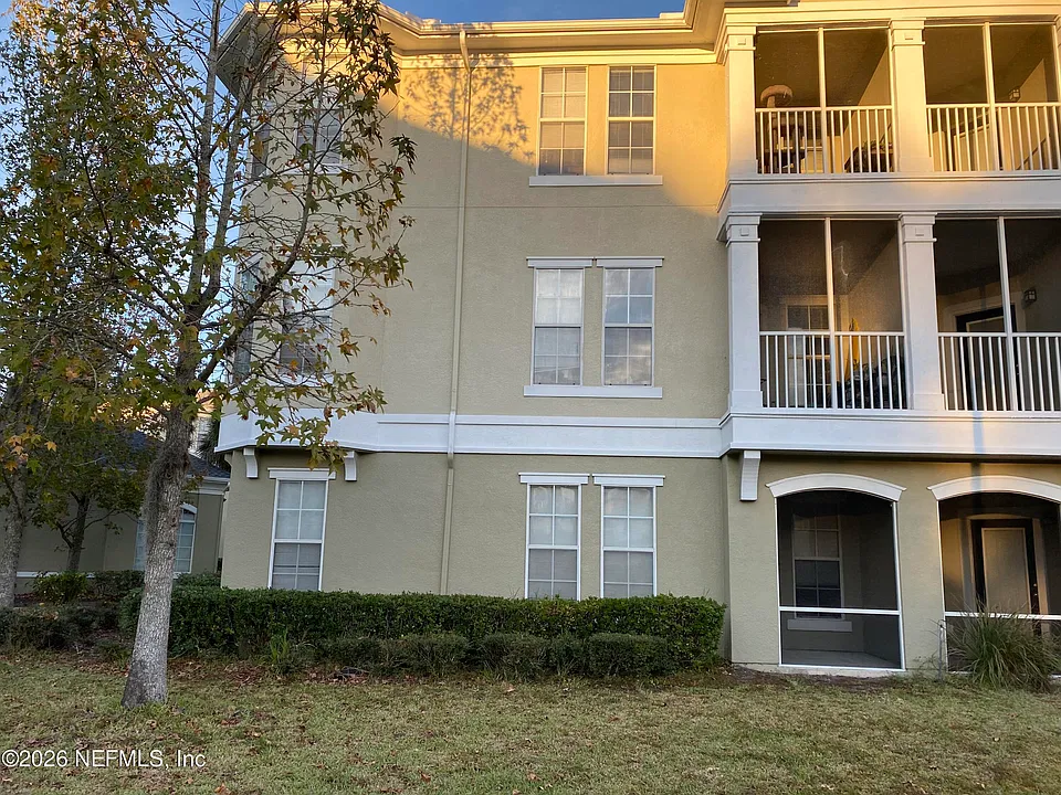 8290 Gate Pkwy #1005