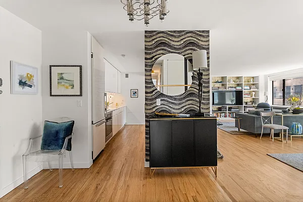 Sold by Compass | media 5