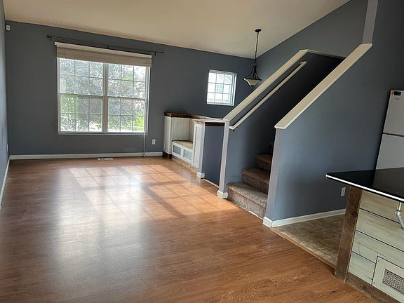 4th image of 5929 S 197th St