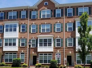 19283 Harlow Sq, Leesburg, VA