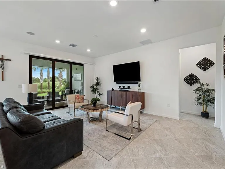 5644 Celebration Dr — Photo 9