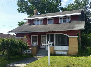 8 Menands Rd, Menands, NY 12204