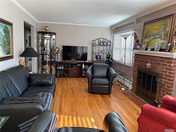 2nd image of 4 Croyden Ave