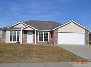 736 Bristol Dr, Raymore, MO 64083