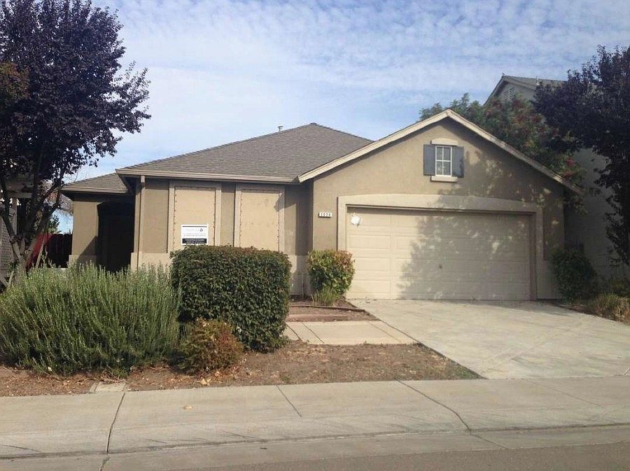 1st image of 3029 Ogden Ln