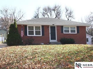 4122 Holly Rd, Lincoln, NE 68502