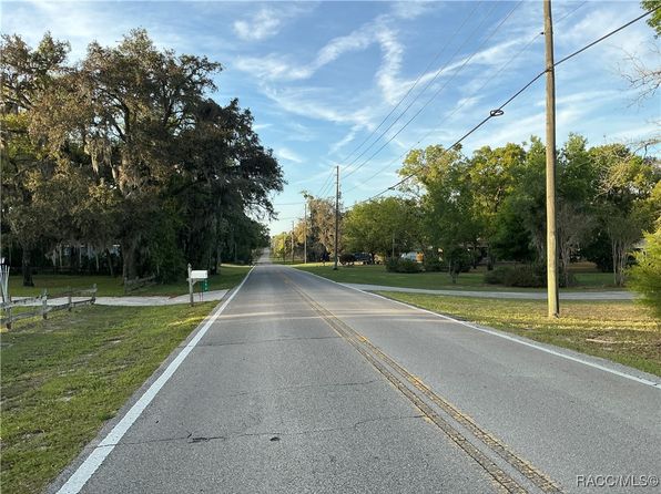 231 N Kensington Ave, Lecanto, FL 34461