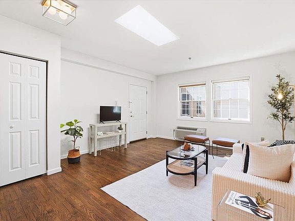 4th image of 100 Garden St APT 3B