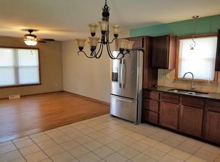 6837 W Acacia St, Milwaukee, WI 53223