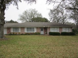 3120 Canal Ave, Groves, TX 77619