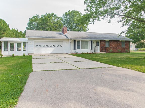 3rd image of 3093 Thayer Ave