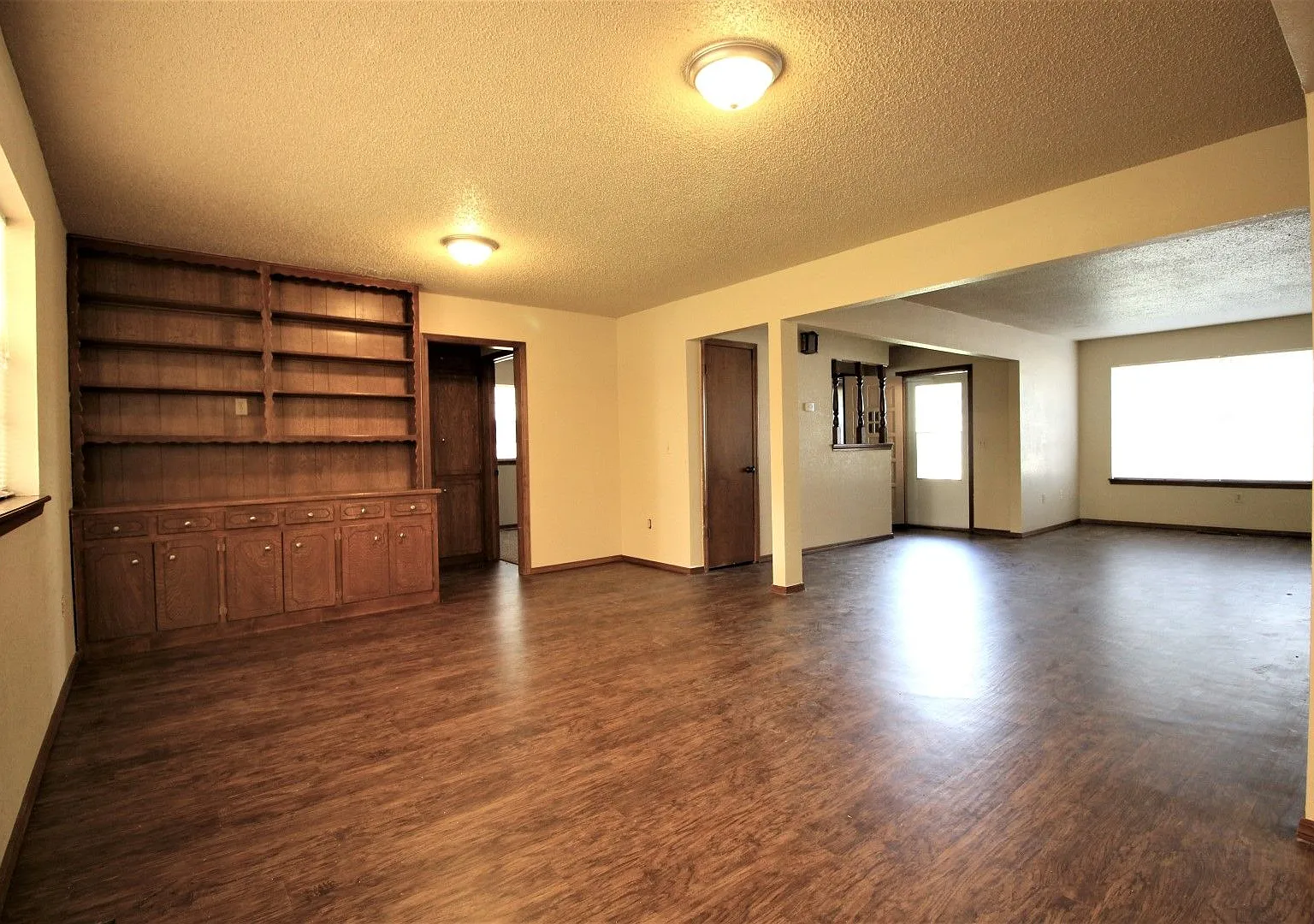 Spacious 3 Bed 2 Bath In Edmond — Photo 2