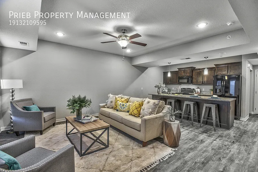 Parkview Apartments- Available September 23rd — Photo 1