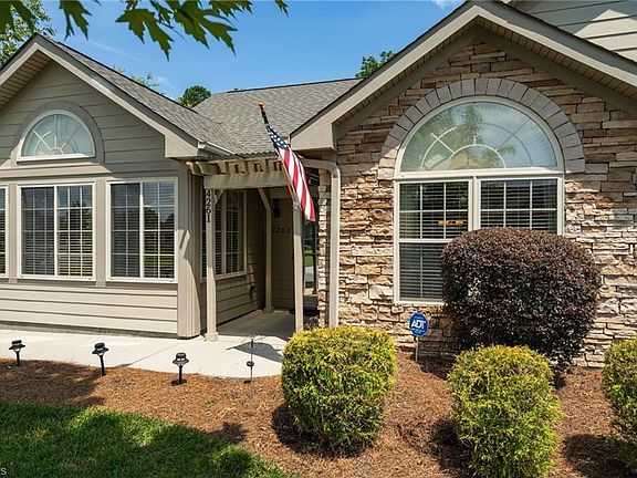 3rd image of 4261 Plantation Ridge Ln