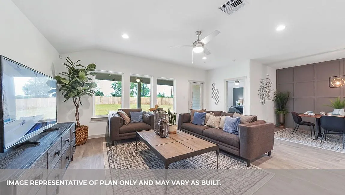 4 bed, 2.0 bath, 1850 sqft, $2,300 — Photo 1