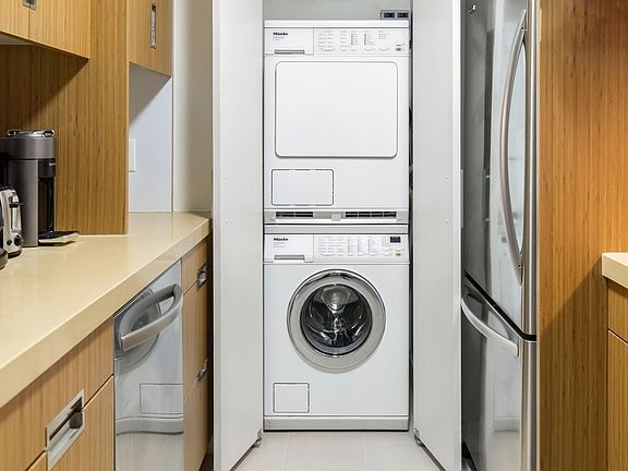 5th image of 450 W 17th St APT 920