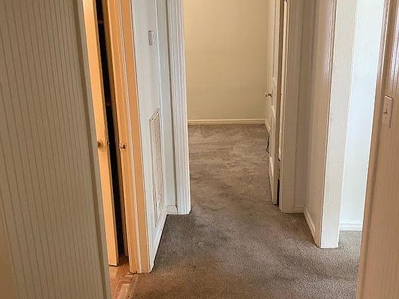 3rd image of 206 Rushwood Dr