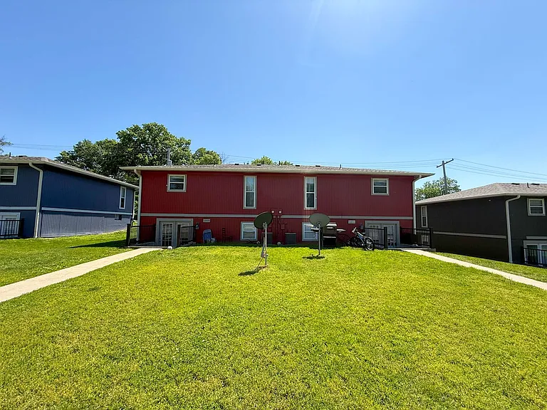 1011 W Ash St — Photo 33