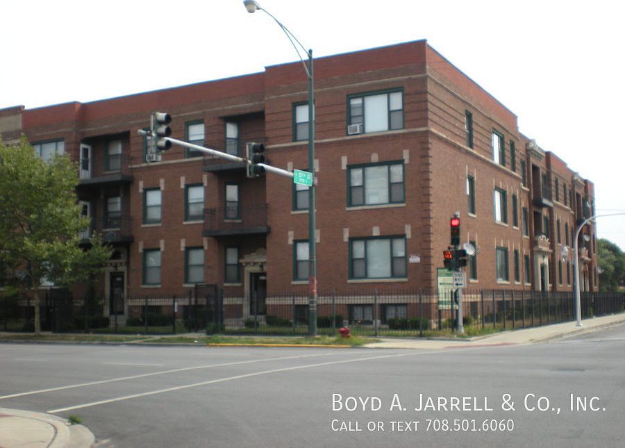 1st image of 208-214 E 57th Dr