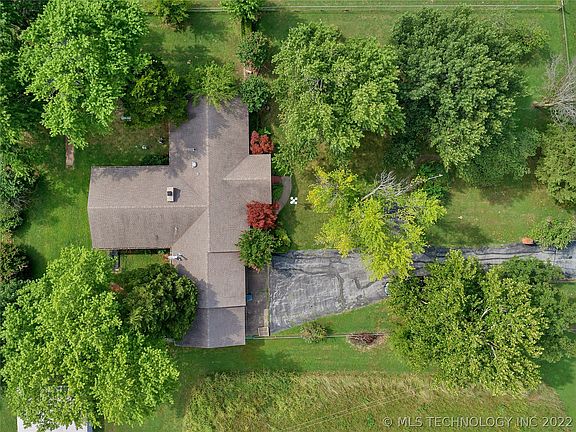 4th image of 2910 Frederick Rd