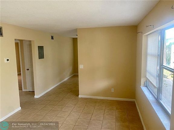 2nd image of Evans St #2