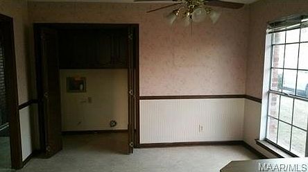 3rd image of 5748 Hyde Park Dr