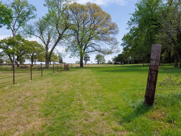 411 County Road 4313, Ben Wheeler, TX 75754