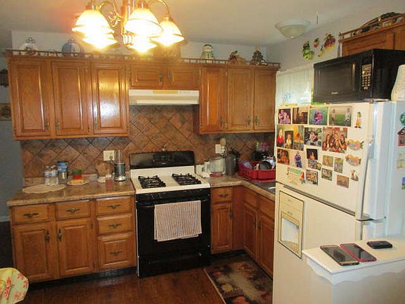 4th image of 4628 Winchester Ave