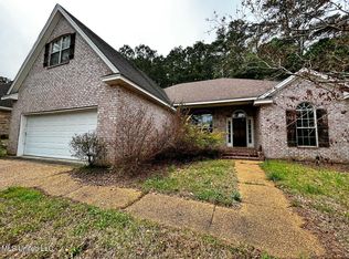619 Hampshire Dr, Brandon, MS 39047