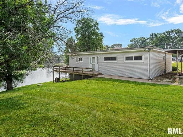 308 Elm Ln, Petersburg, IL 62675