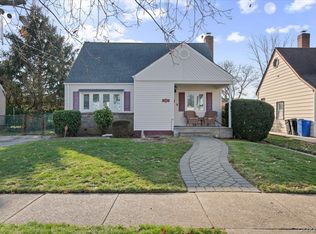 132 E Cherry Street, Floral Park, NY 11001