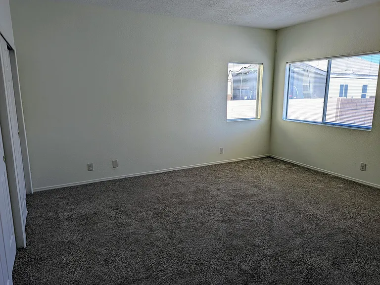1008 Kiska St NW — Photo 9