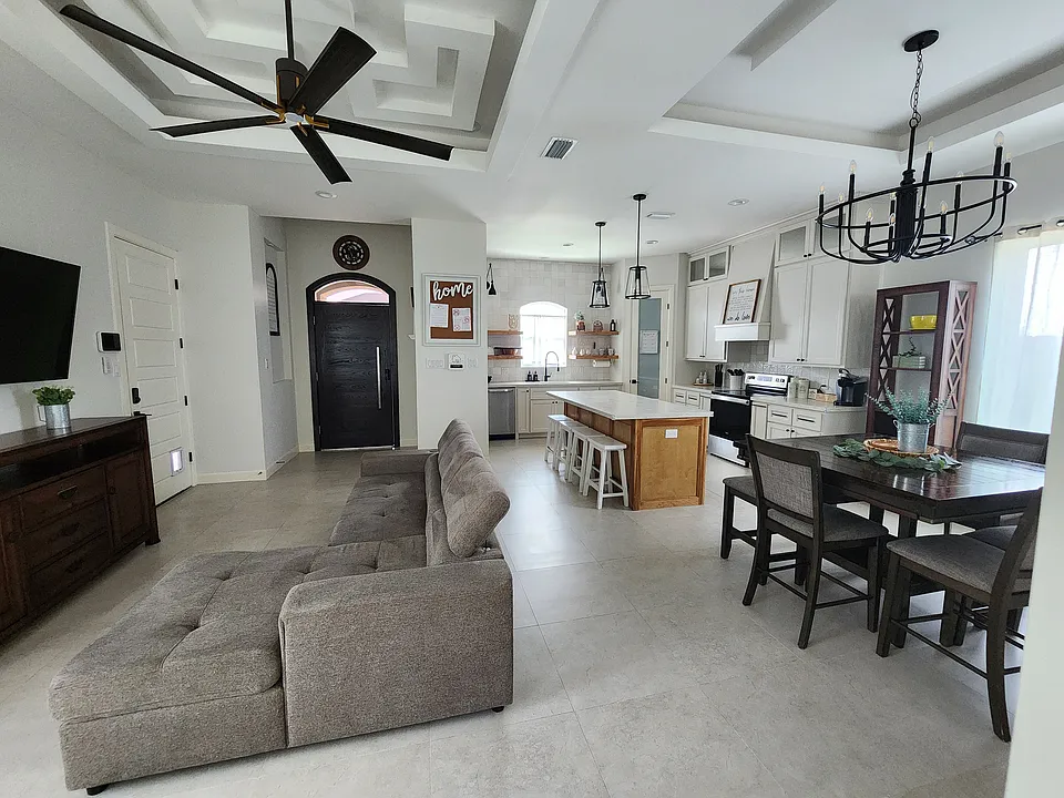 203 Stella Dr