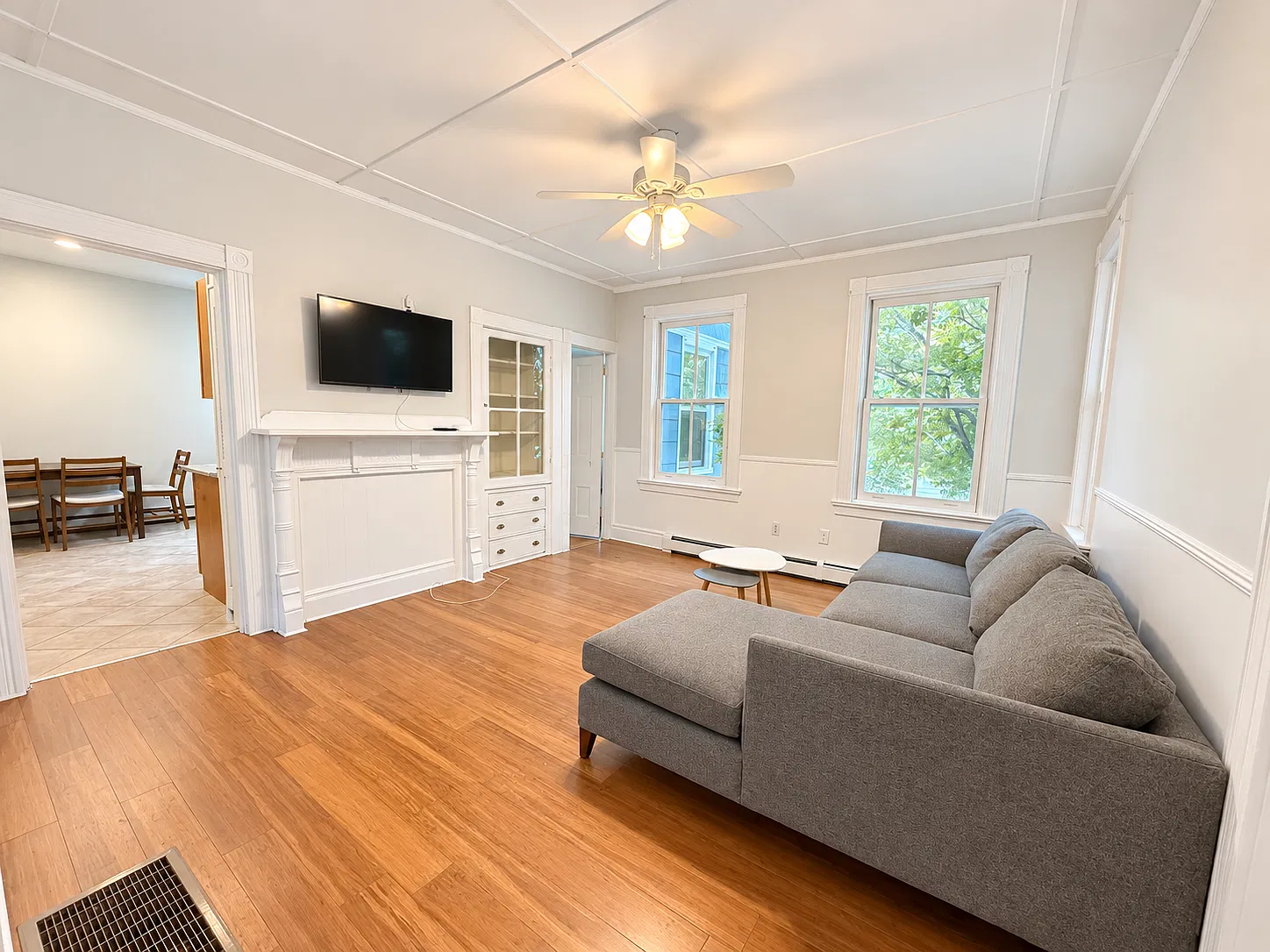 3 bed, $1,100 — Photo 2