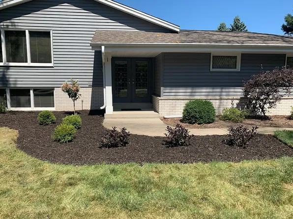 N79W22130 Bramble Dr, Lisbon, WI 53089