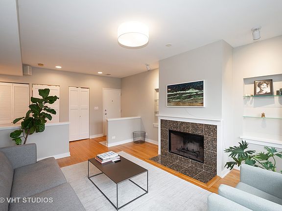 3rd image of 2111 W Arthur Ave APT 3N