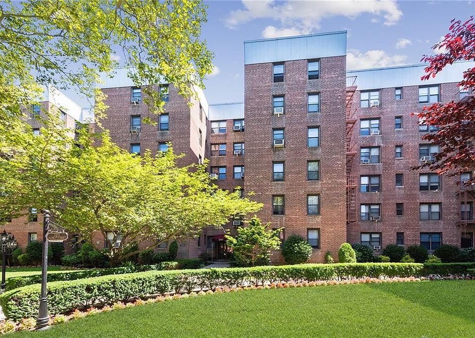 1st image of 2241 Plumb 1st St APT 5T