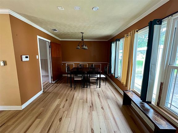 4th image of 2811 N Houston Drive