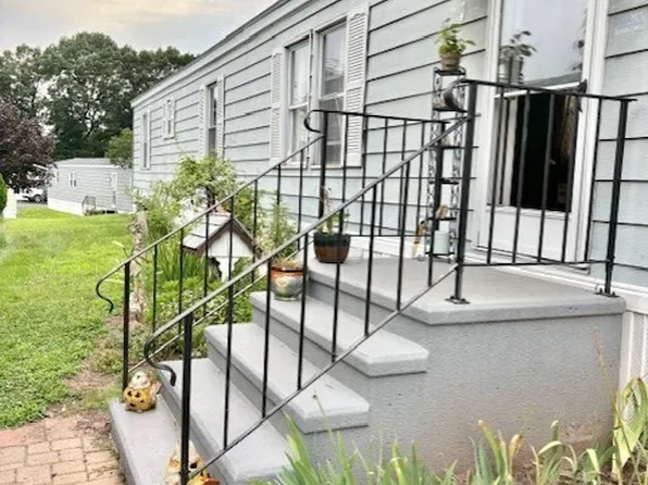 37 Laurel View, Wallingford, CT 06492