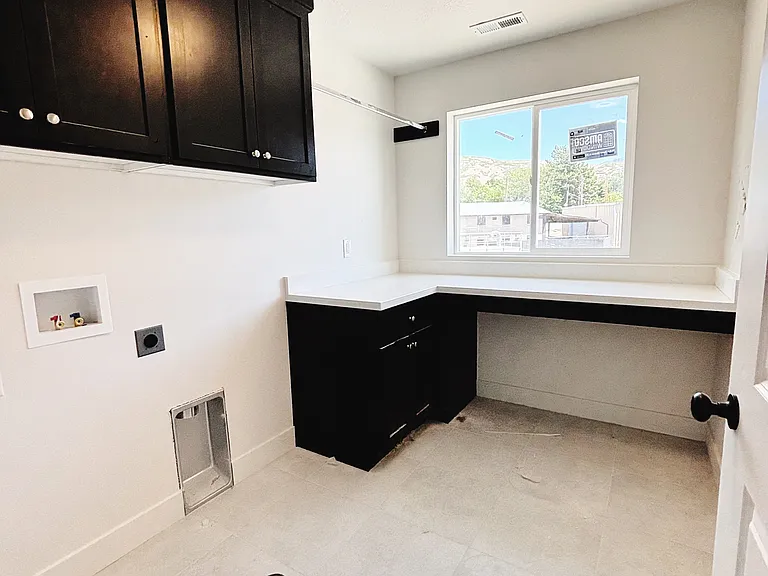 375 E 1600 N — Photo 35