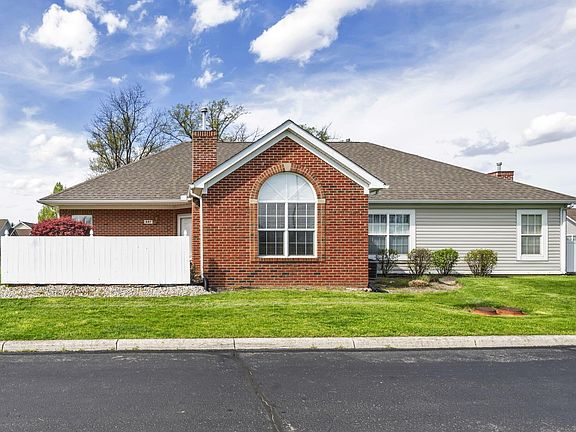 4th image of 697 Hampton Woods Dr