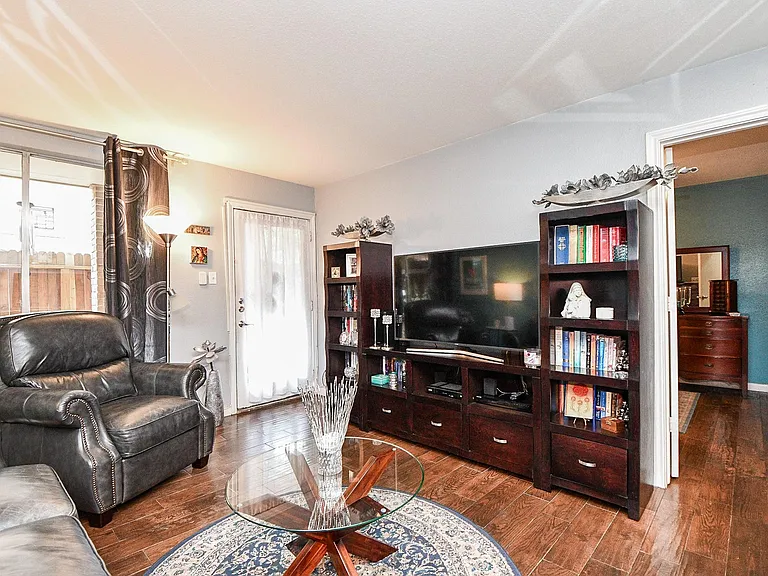 4635 Wild Indigo St #498 — Photo 6