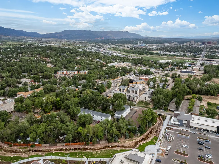 Ivy At Cheyenne Creek — Photo 5