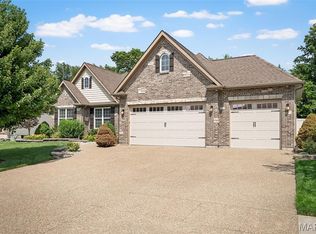 408 Cottage Grove Dr, Wentzville, MO 63385